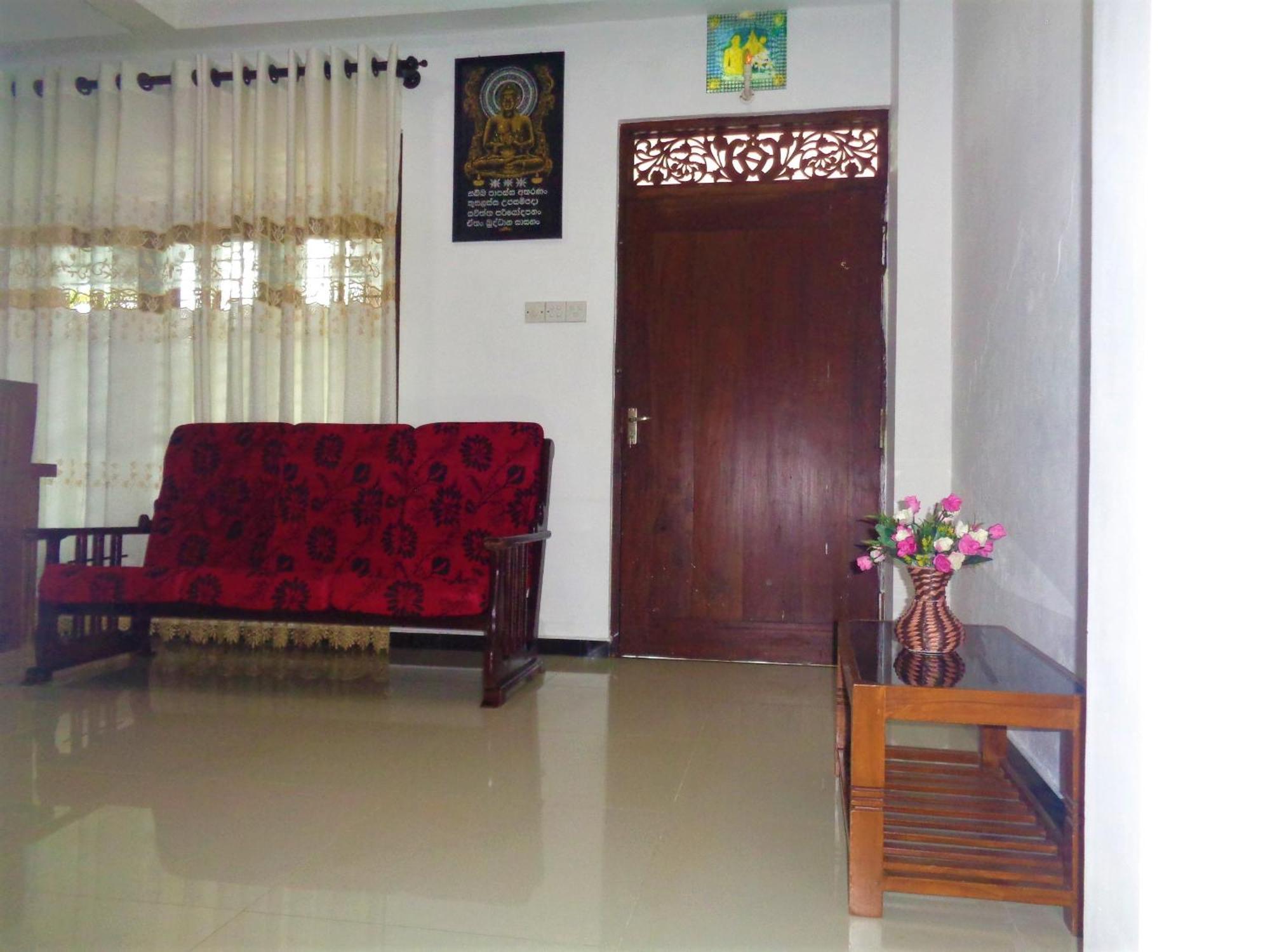 فندق De Fancy House أونا واتونا المظهر الخارجي الصورة