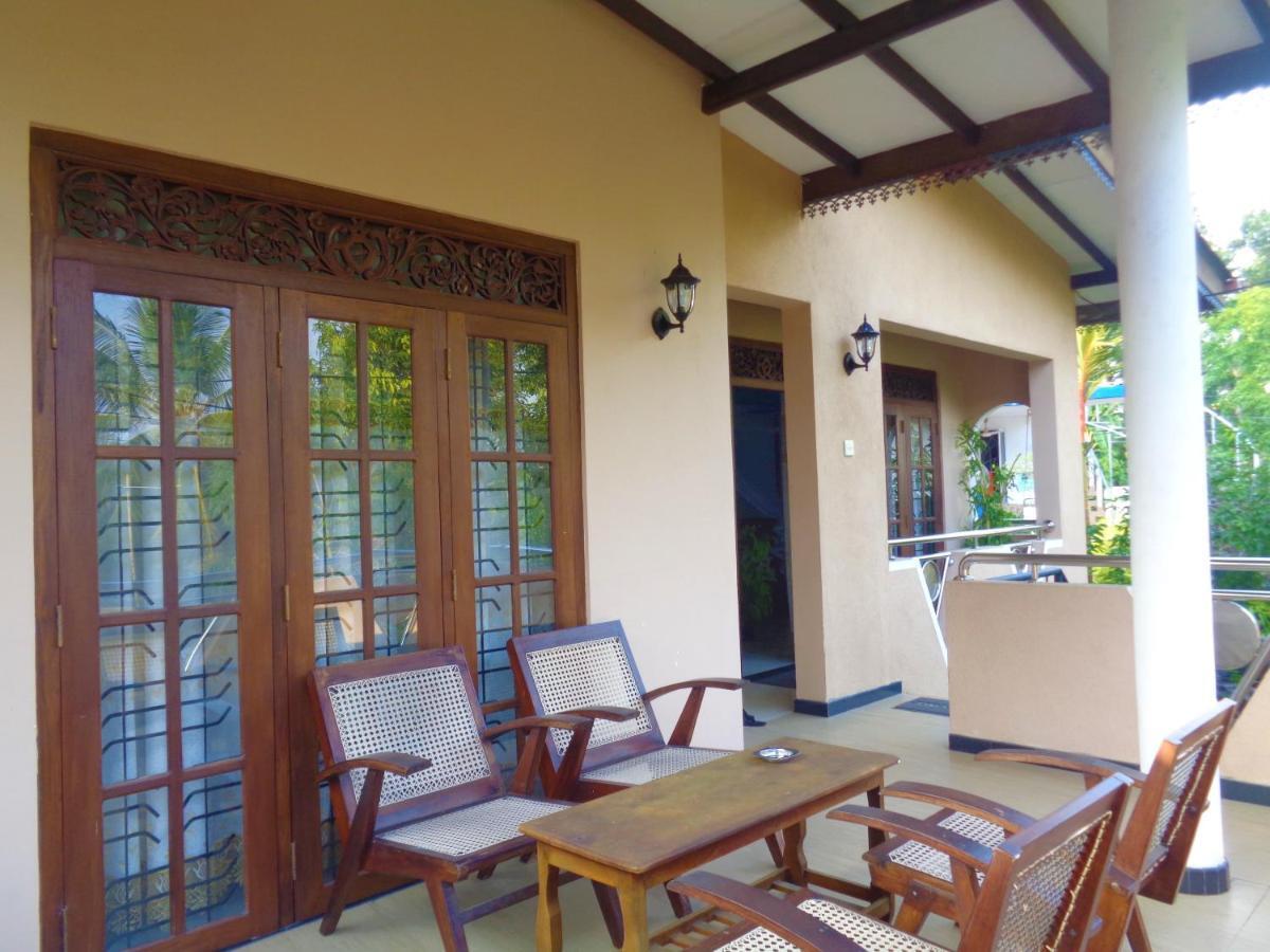 فندق De Fancy House أونا واتونا المظهر الخارجي الصورة