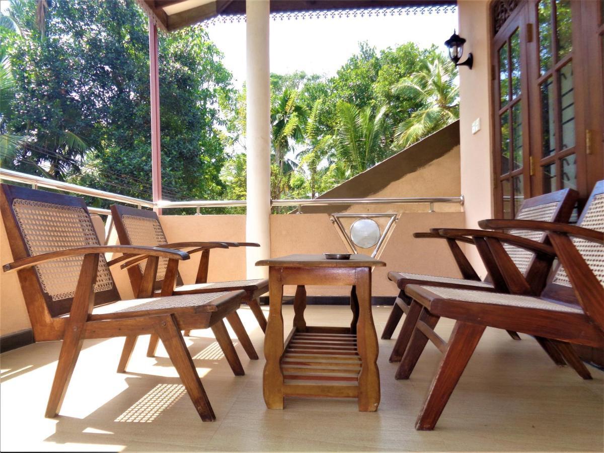 فندق De Fancy House أونا واتونا المظهر الخارجي الصورة